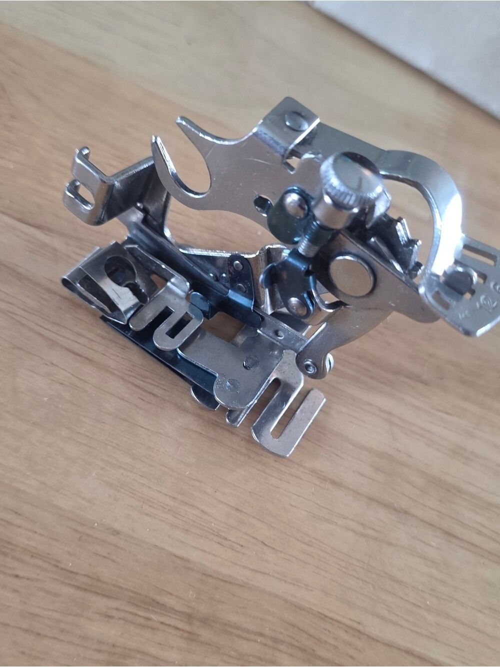 Singer Low Shank Sewing Machine Ruffler Foot Attachment 4 Position Simanco 86642